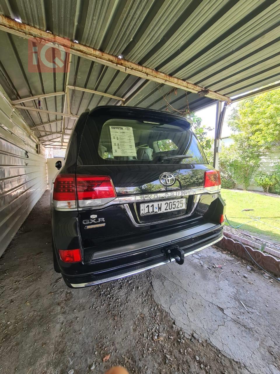 Toyota Land Cruiser
